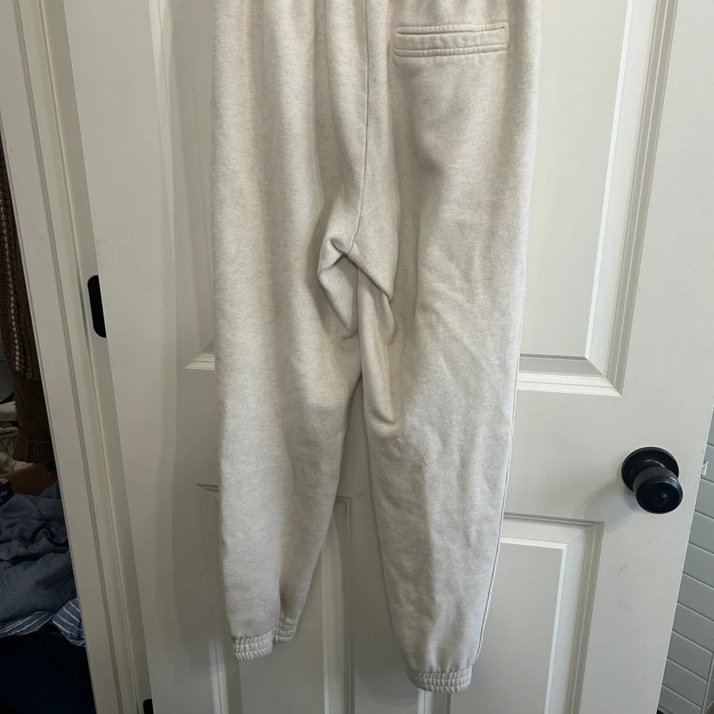 Aerie size XS women’s cream sweatpants LOVE colorful letter patches - Picture 5 of 9